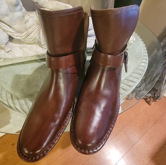 Ugg Elysium Leather Boot in Brown 9.5 #443 - Picture 16 of 17